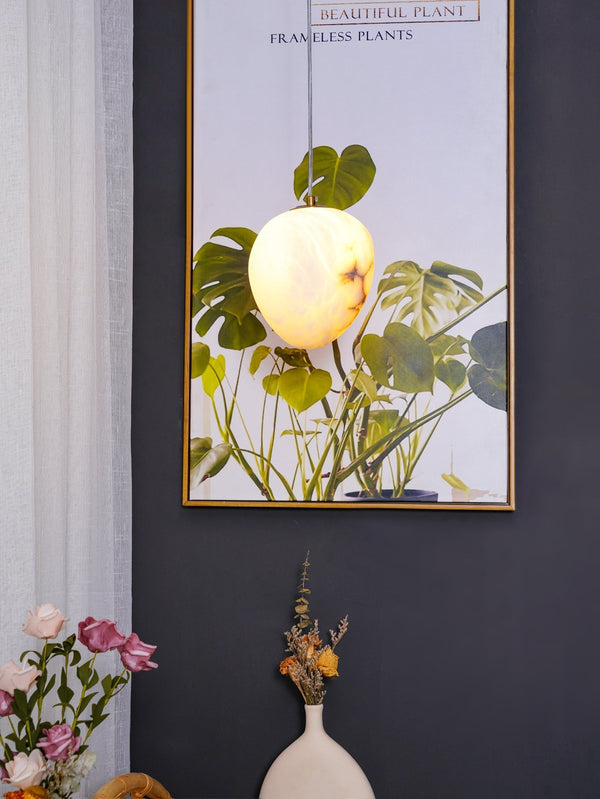 Hand‑Chiseled Galet Alabaster Brass Pendant Lamp – Sculptural Shine