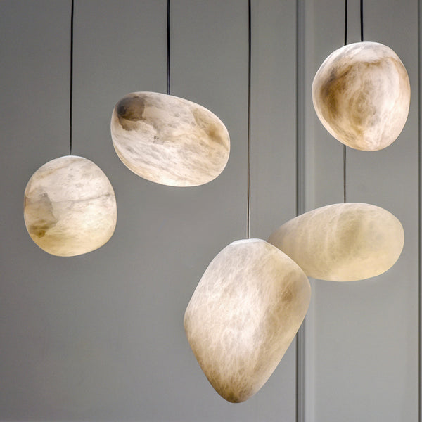 Hand‑Chiseled Galet Alabaster Brass Pendant Lamp – Sculptural Shine