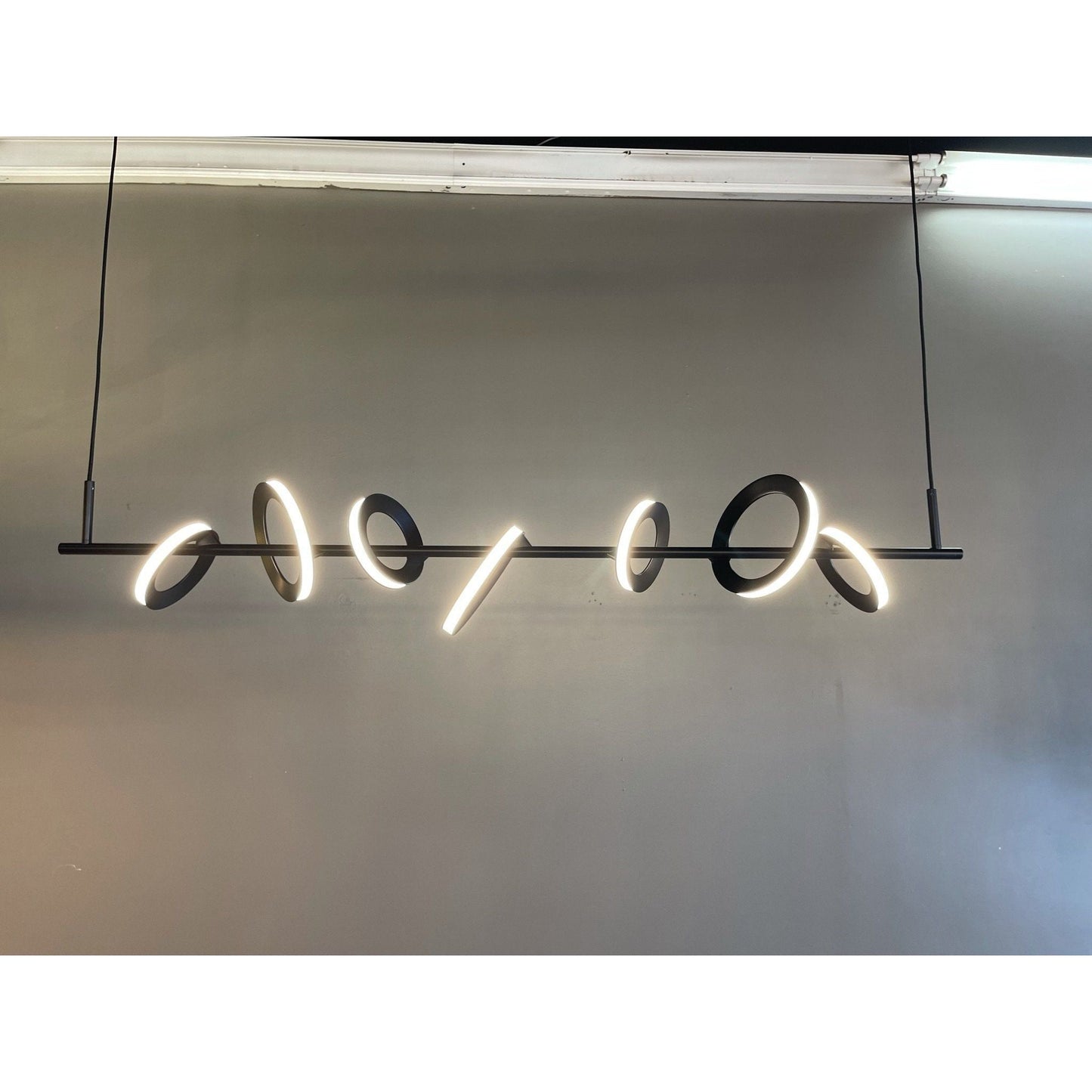 Abear Linear LED Chandelier - Kavker - 