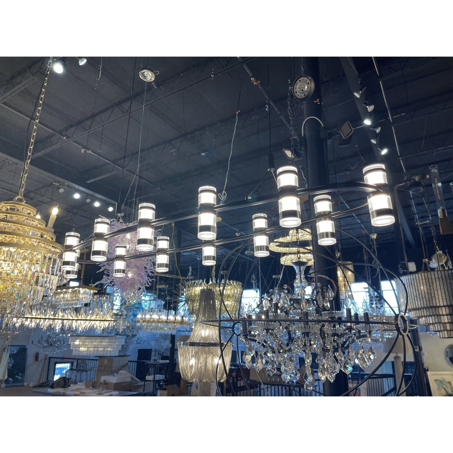 Arcanite Round / Oval LED Ring Chandelier - Kavker - 