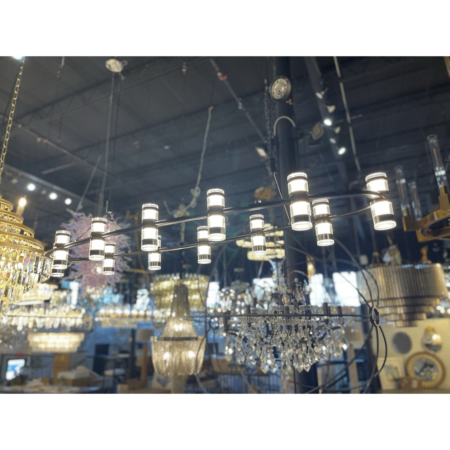 Arcanite Round / Oval LED Ring Chandelier - Kavker - 