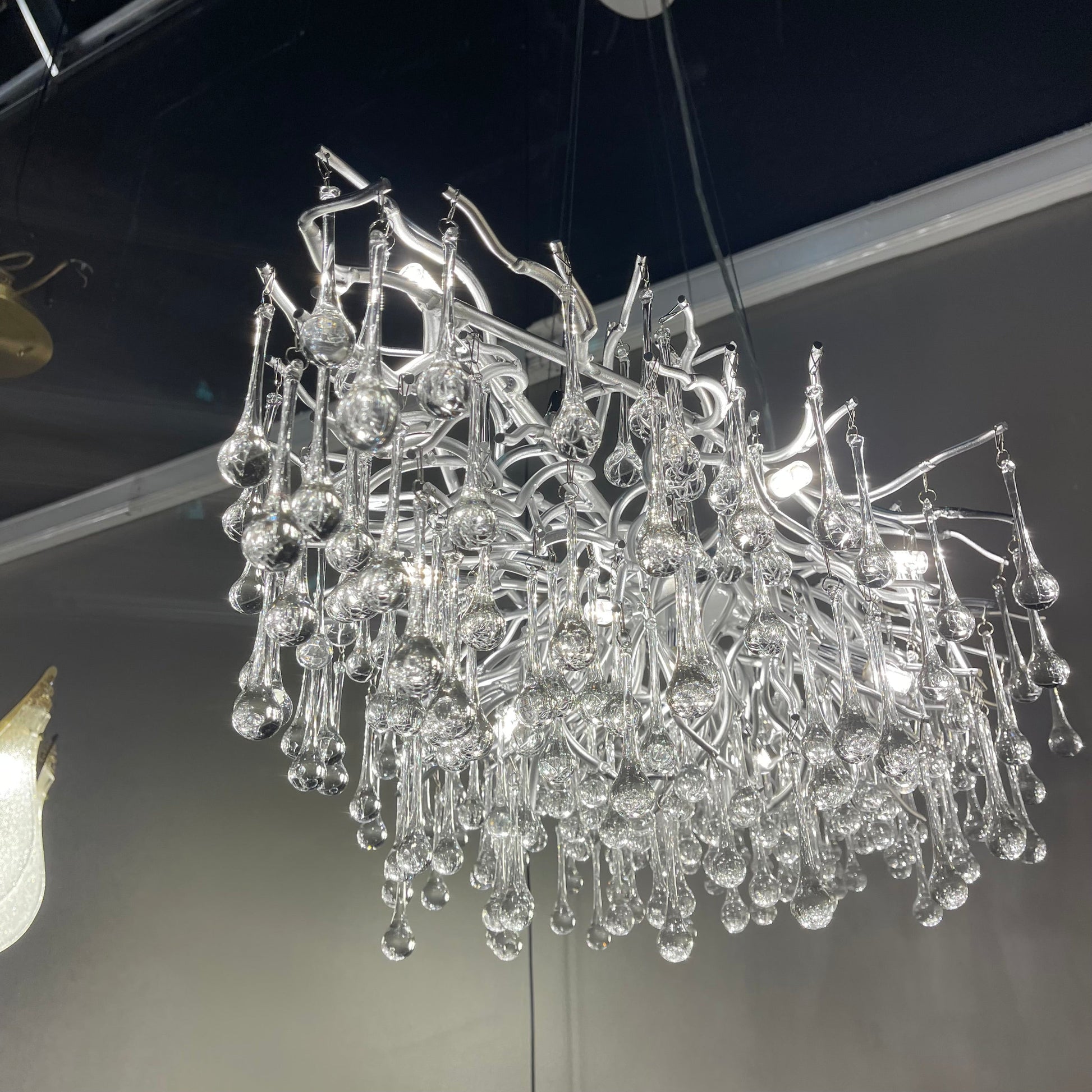 Livio Oval Branching Teardrop Chandelier - Kavker